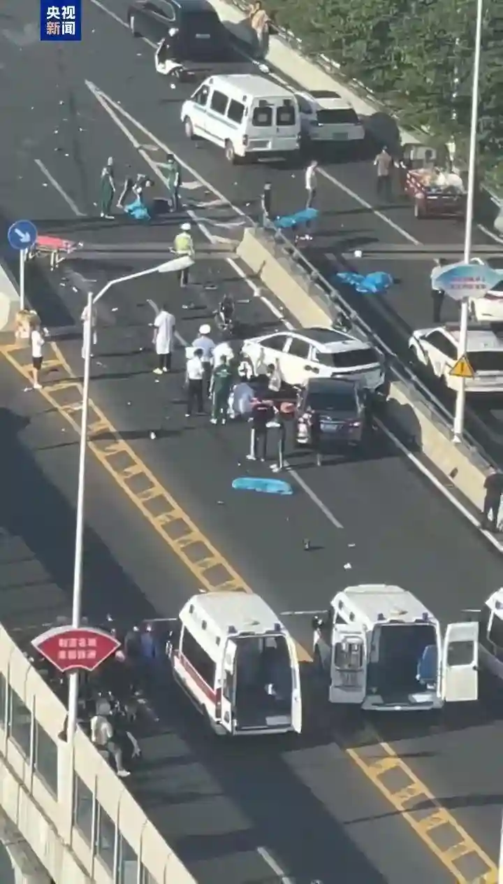 致6人死亡！肇事车辆监控曝光，司机绝望大喊“完了”……