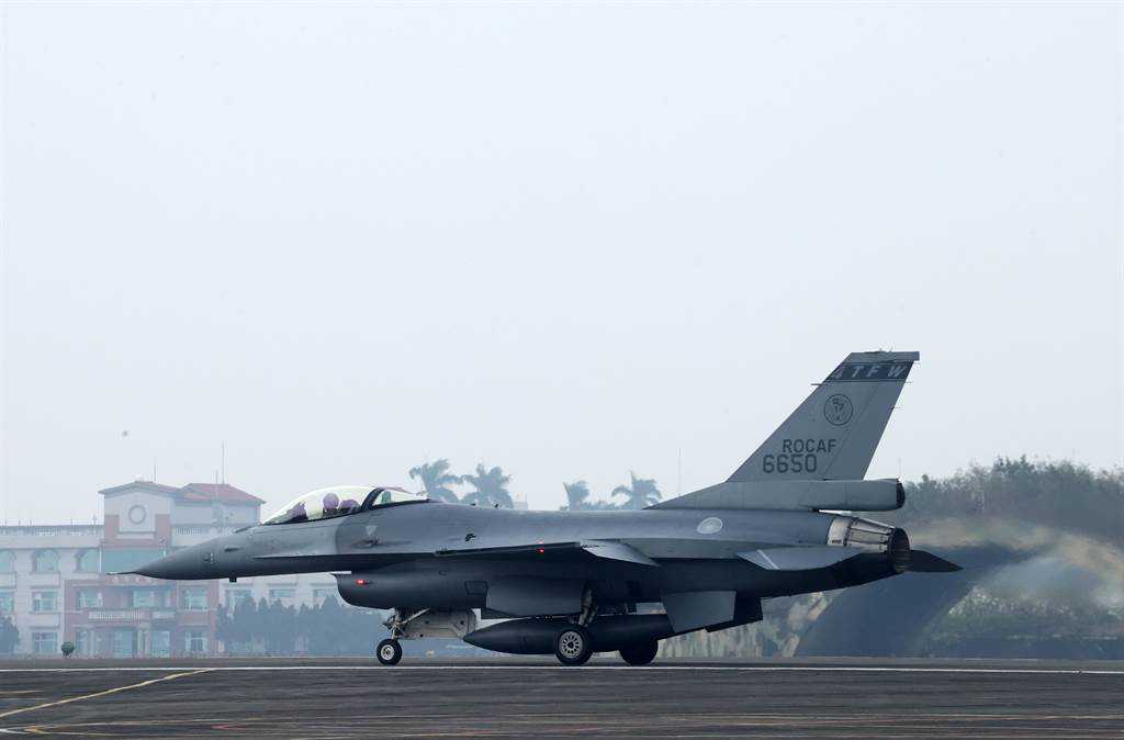 台F-16V坠机与有毒气体外泄有关？台军方回应