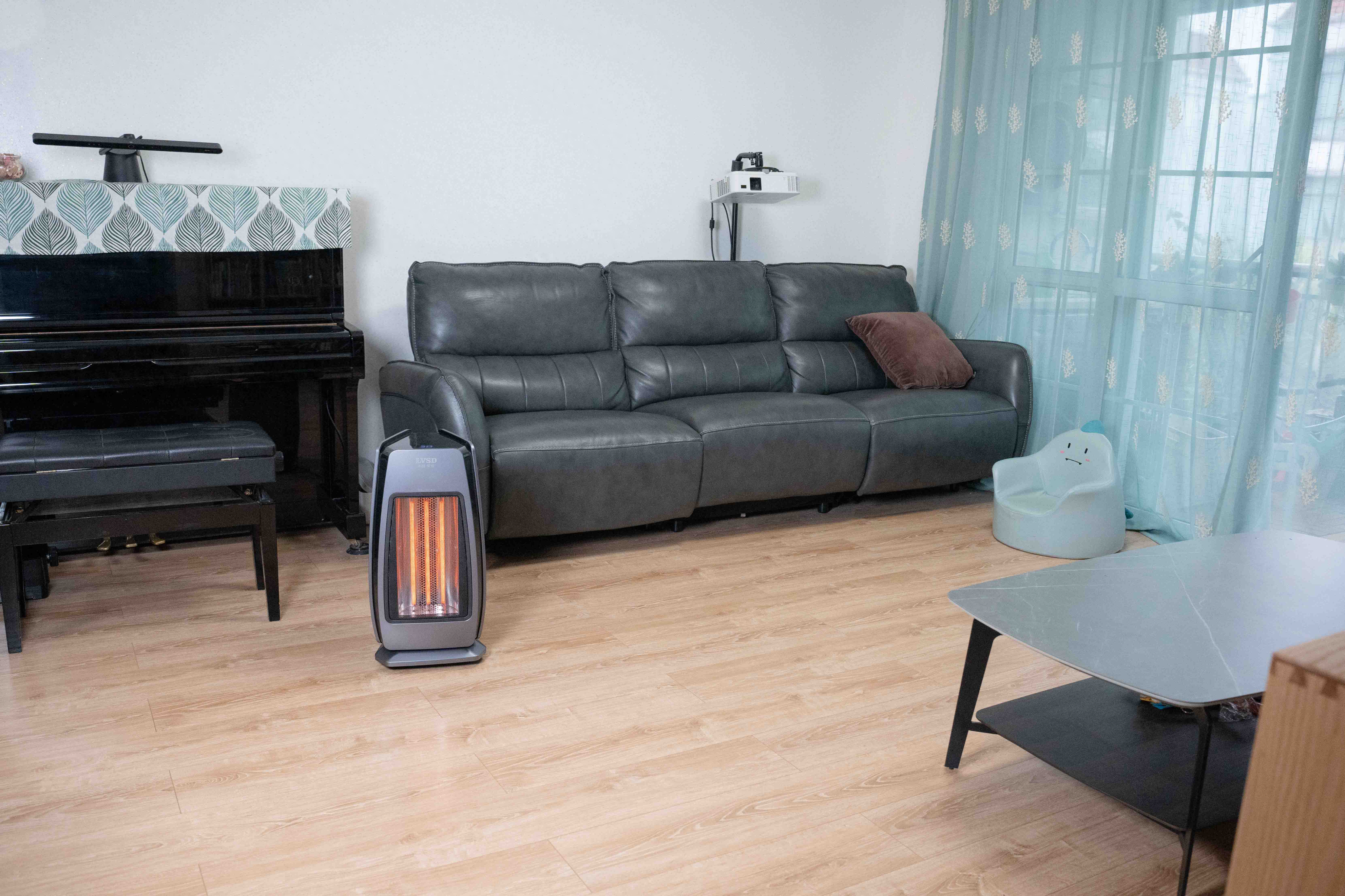 秋冬居家小太阳 利维斯顿石墨烯远红外取暖器