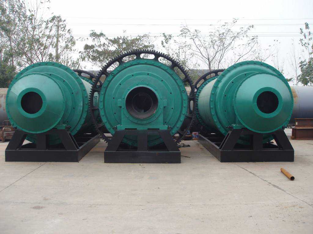 节能型石膏间歇球磨机结构特点