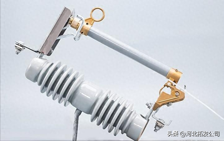架空线路上的跌落式熔断器怎样操作的你知道吗？
