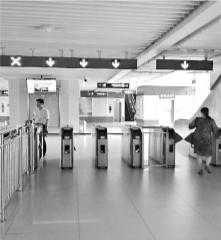 轻轨三杆式闸机易卡人卡物，是否该淘汰