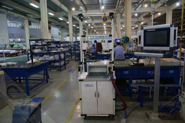 航空工业西飞职工自创小型零件打磨平台