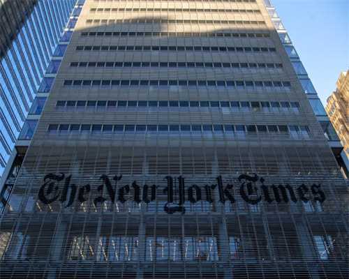 蛭石装罐立式斗提机钙粉封闭式垂直钢斗提升机