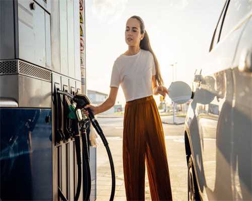 握好驻村“接力棒”跑好振兴“接力赛”