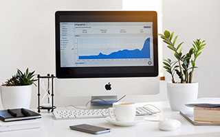 姜片切两片，在脚心处贴一贴，有不为人知的好处，就怕你不了解