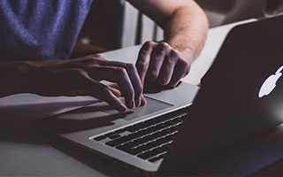 河豚是淡水鱼还是咸水鱼？吃河豚的时候要注意什么？